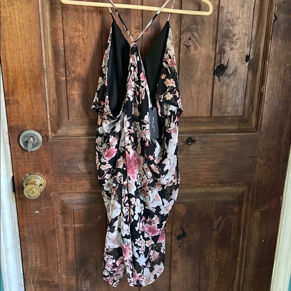 Romeo and Juliet Couture Womens Floral Print Draped Cascade Front Dress size M - Picture 10 of 11